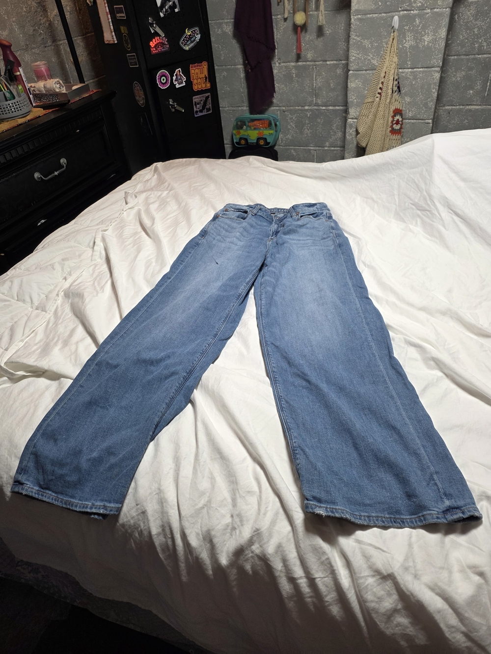 American Eagle High Rise Super Baggy Wide Leg Jeans